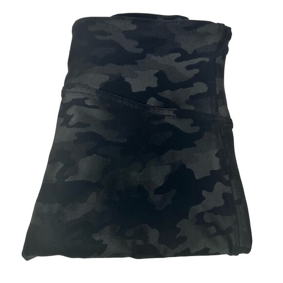 Spanx Leggings Womens Medium Black Gray Camo Faux Leather Full Length - Picture 1 of 9